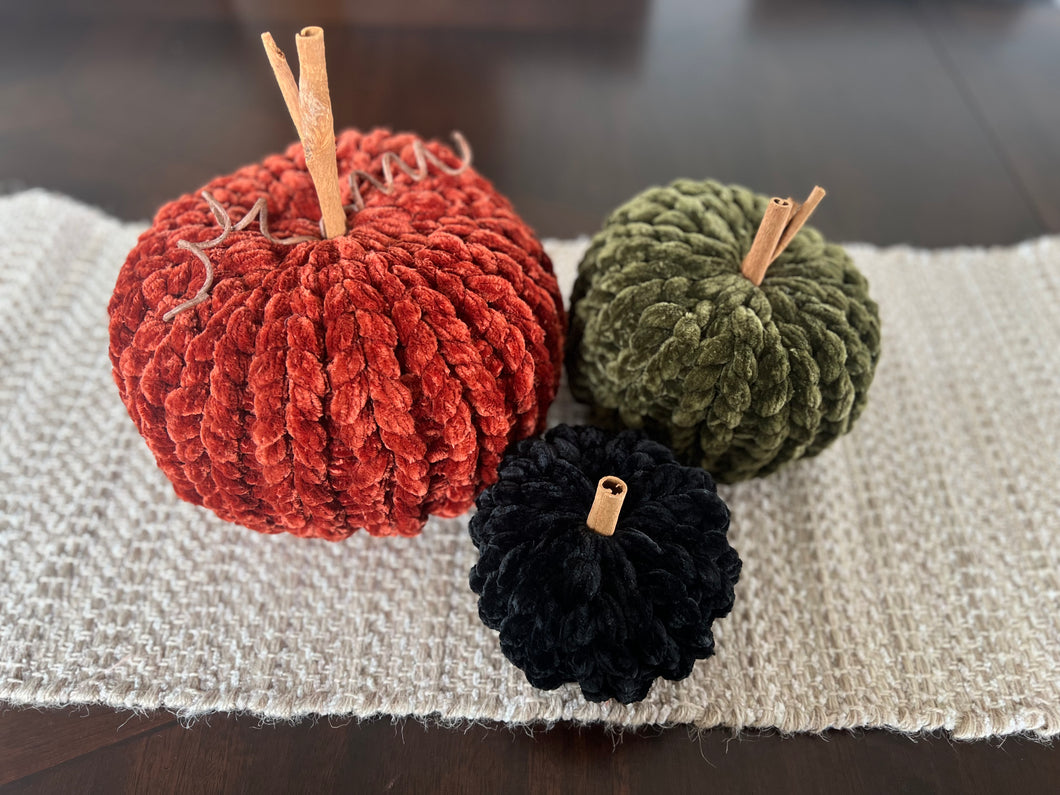 Luxe Chunky Knit Pumpkins